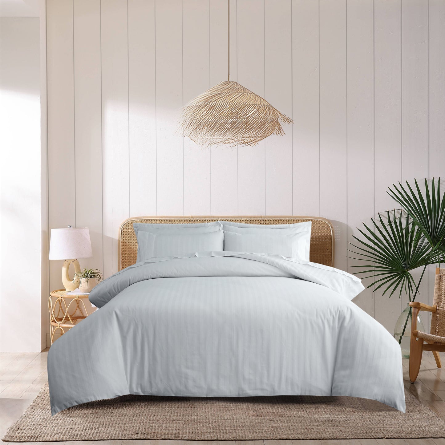White stripe bed sheet With 2 Pillow Cases