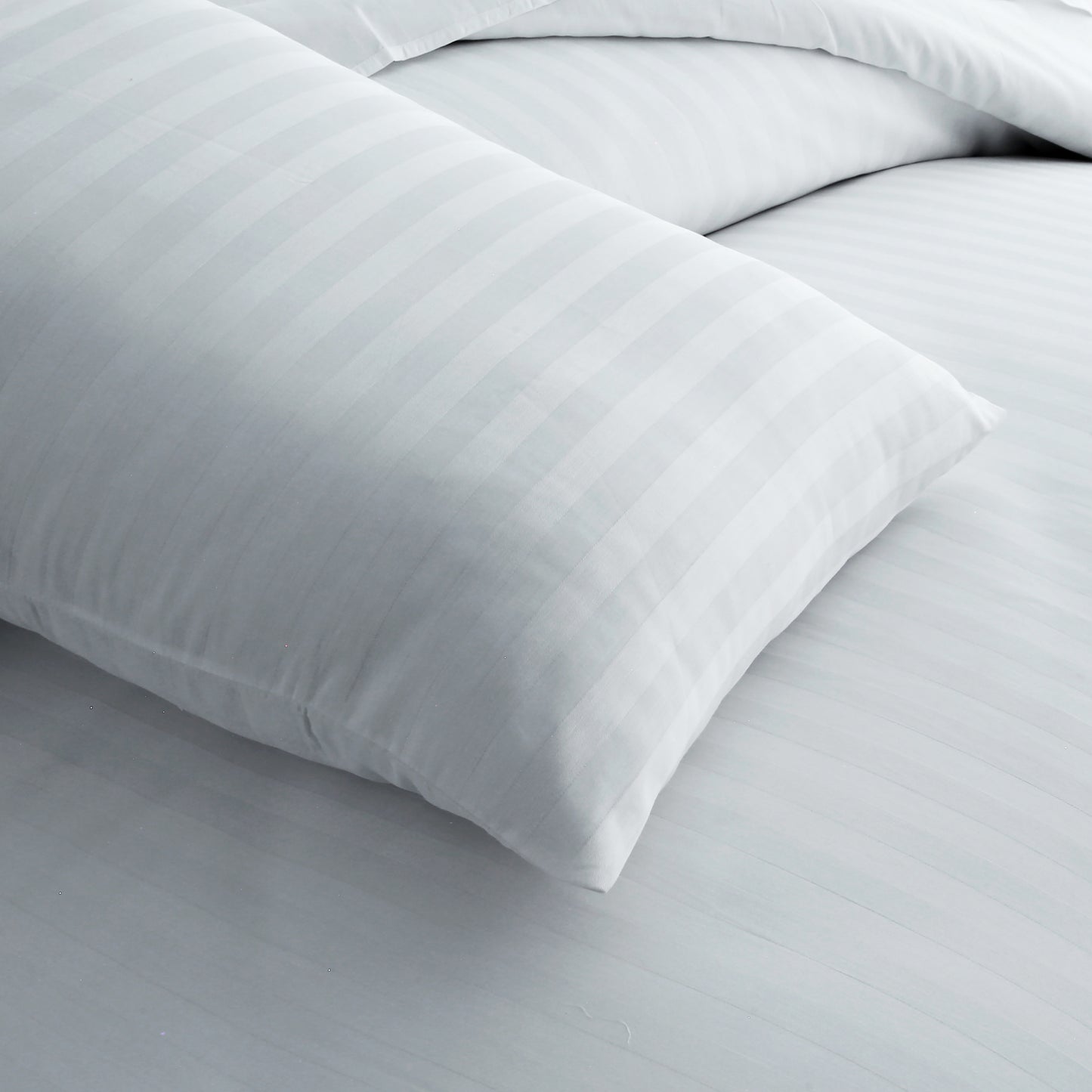 White stripe bed sheet With 2 Pillow Cases